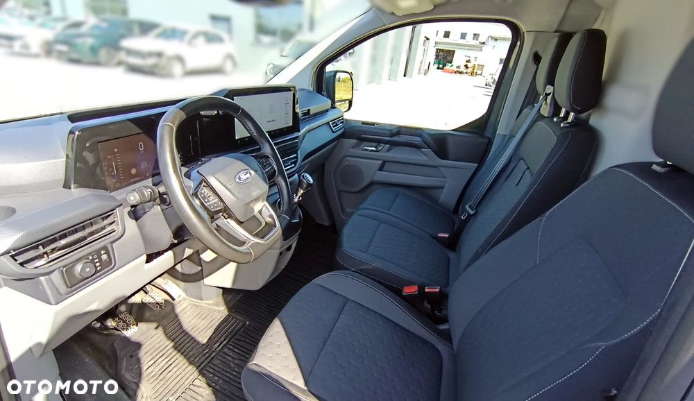Ford Transit Custom - 11