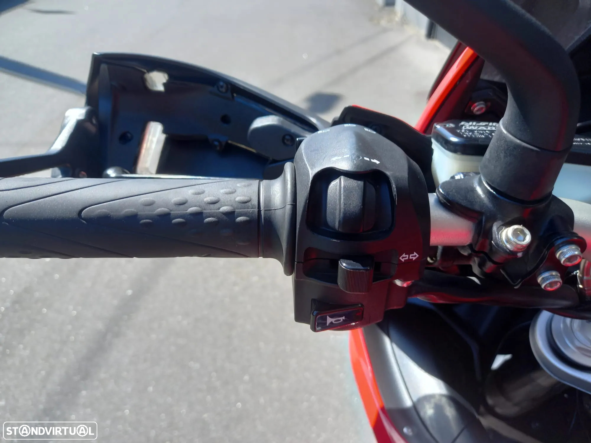 MV Agusta Turismo Veloce Rosso - 2