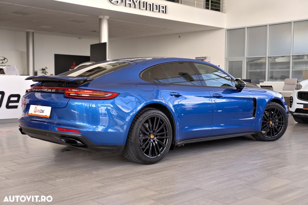Porsche Panamera 4 - 10