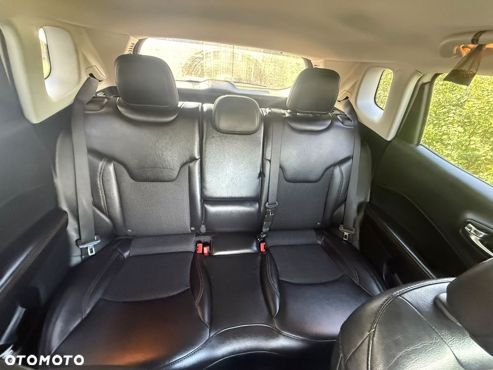 Jeep Compass - 13
