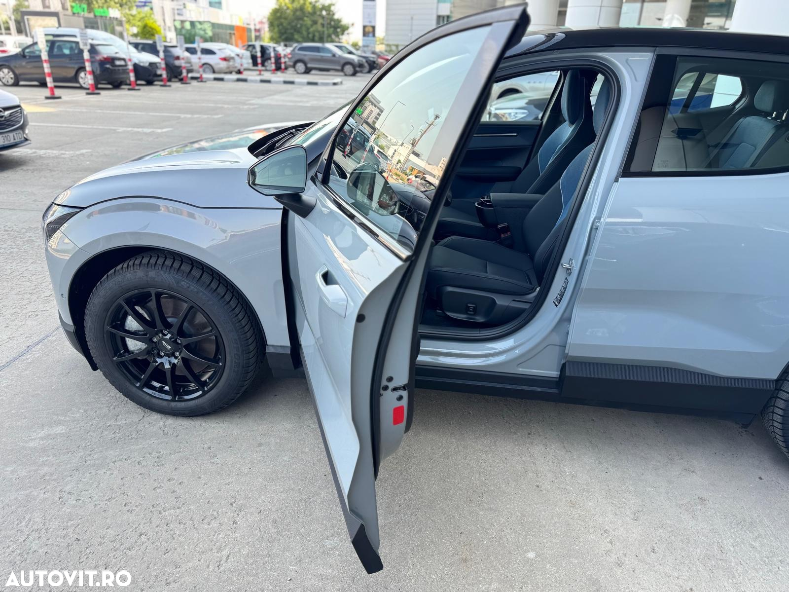 Volvo EX30 Twin Motor Performance AWD Ultra - 26