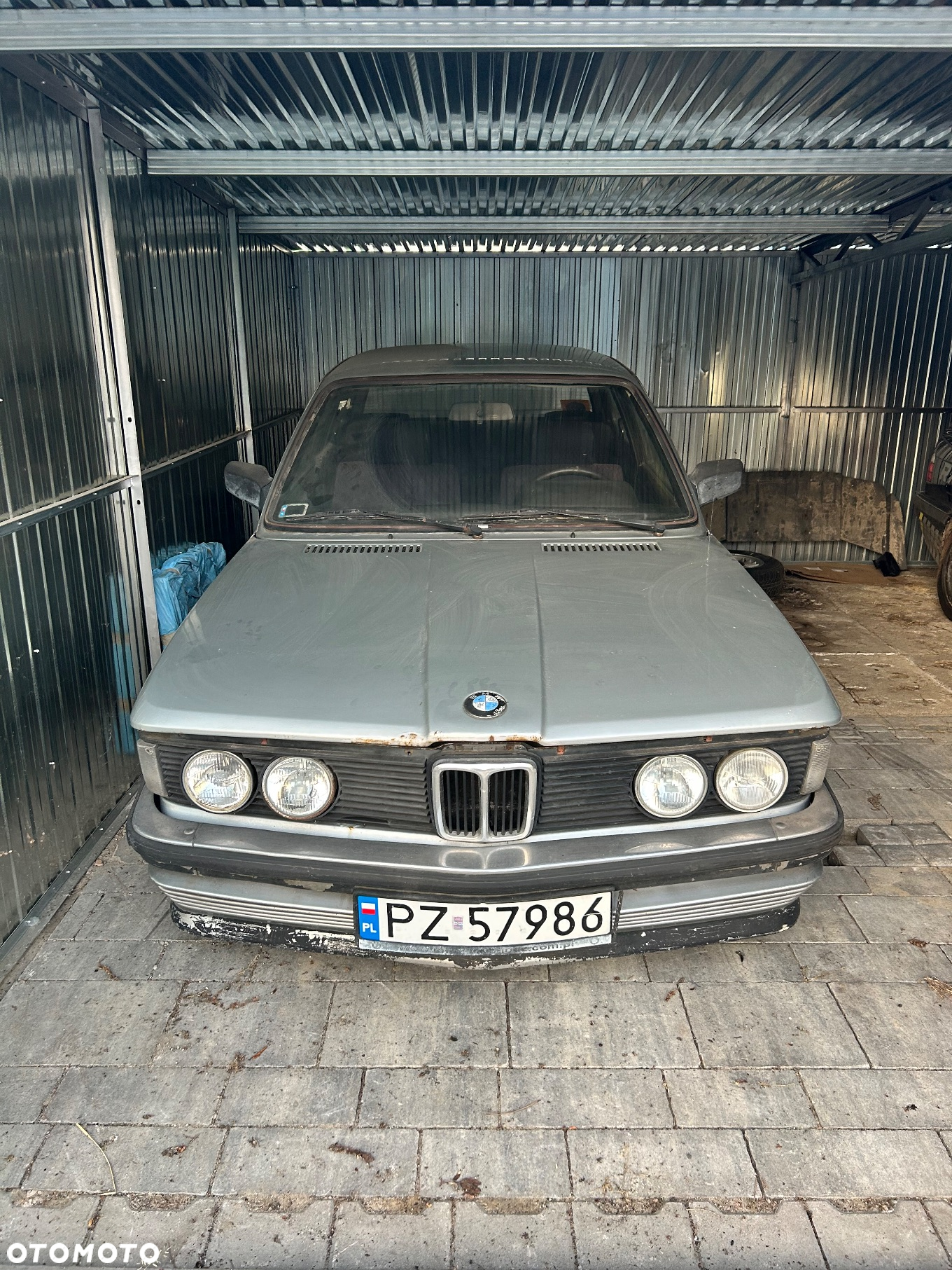 BMW Seria 3 323i - 9