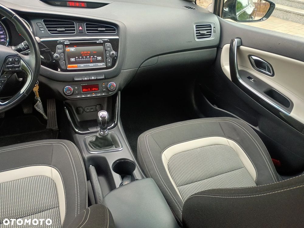 Kia Ceed - 21
