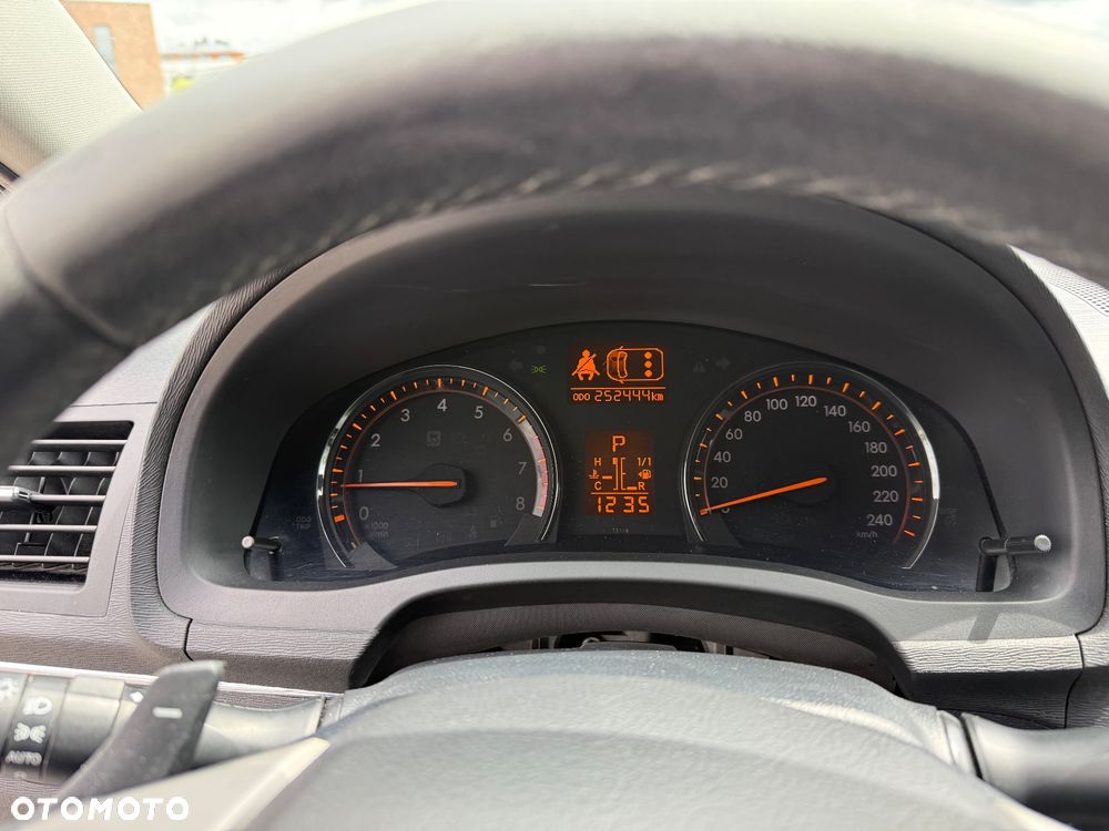 Toyota Avensis 2.0 Prestige MS - 11