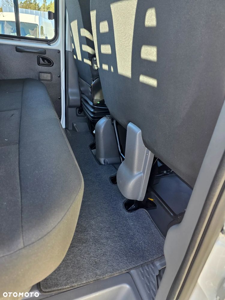 Iveco 35C17 3,0 HPI 170 KONNA DOKA BRYGADÓWKA 7 OSOBOWA 3,2M SKRZYNIA KLIMA 147T/KM PRZEBIEGU GWARANCJA BLIŻNIAKI DO 3,5T WEBASTO - 23