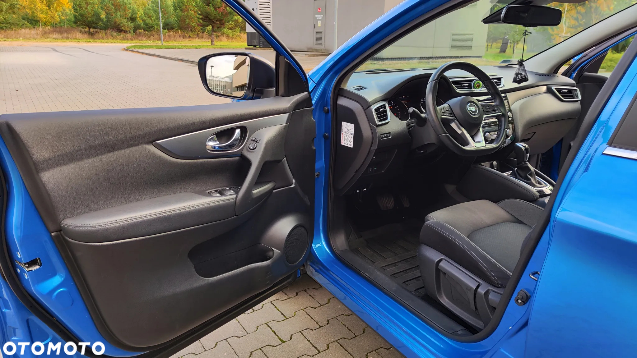 Nissan Qashqai 1.3 DIG-T N-Connecta DCT - 8