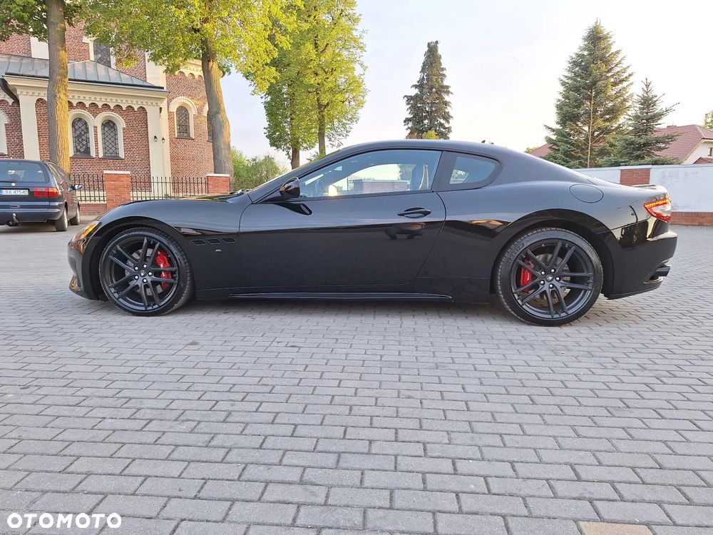 Maserati GranTurismo S Automat - 4