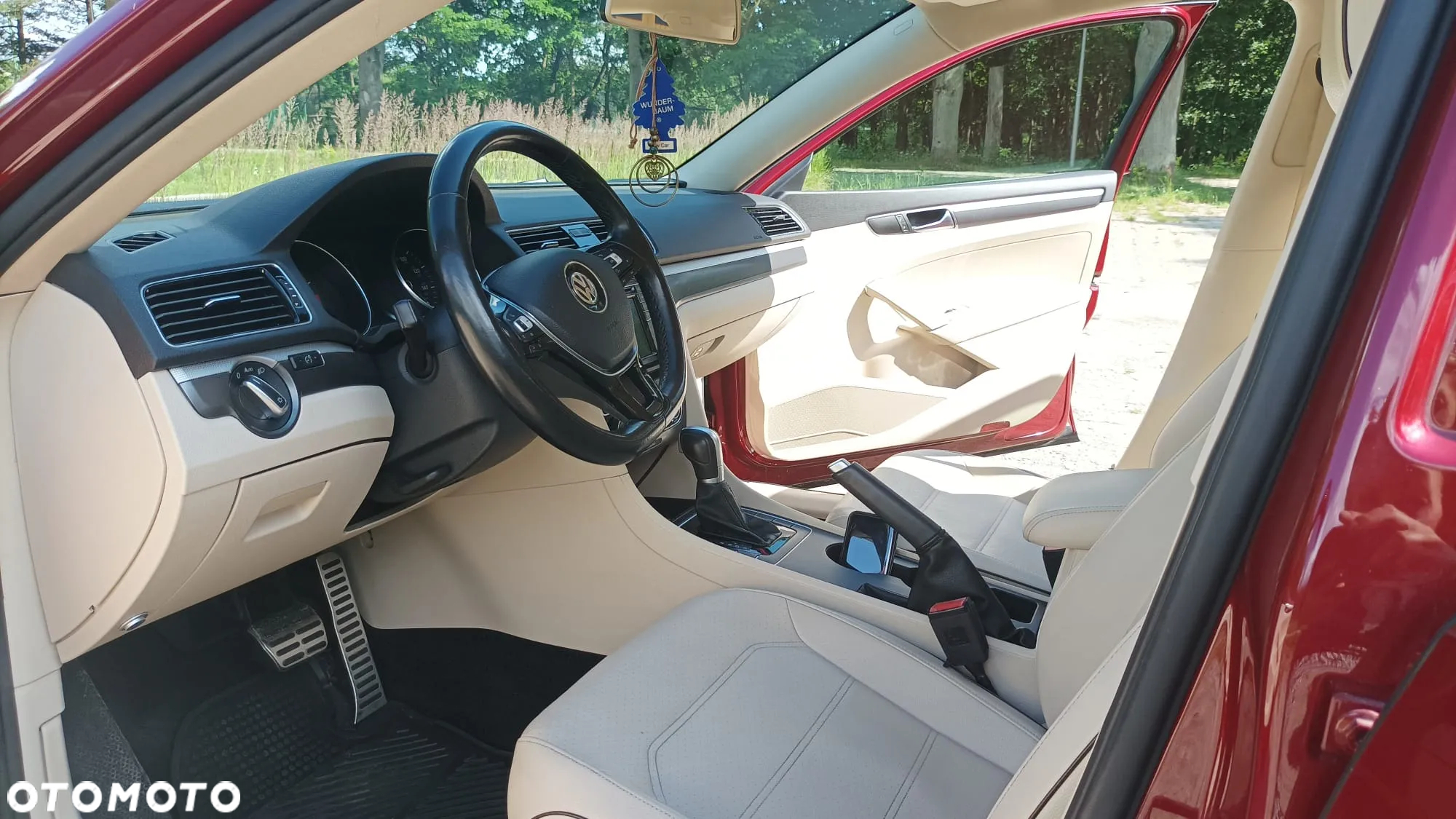 Volkswagen Passat - 23