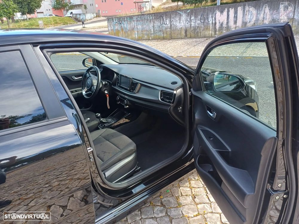 Kia Rio 1.2 CVVT LX - 21
