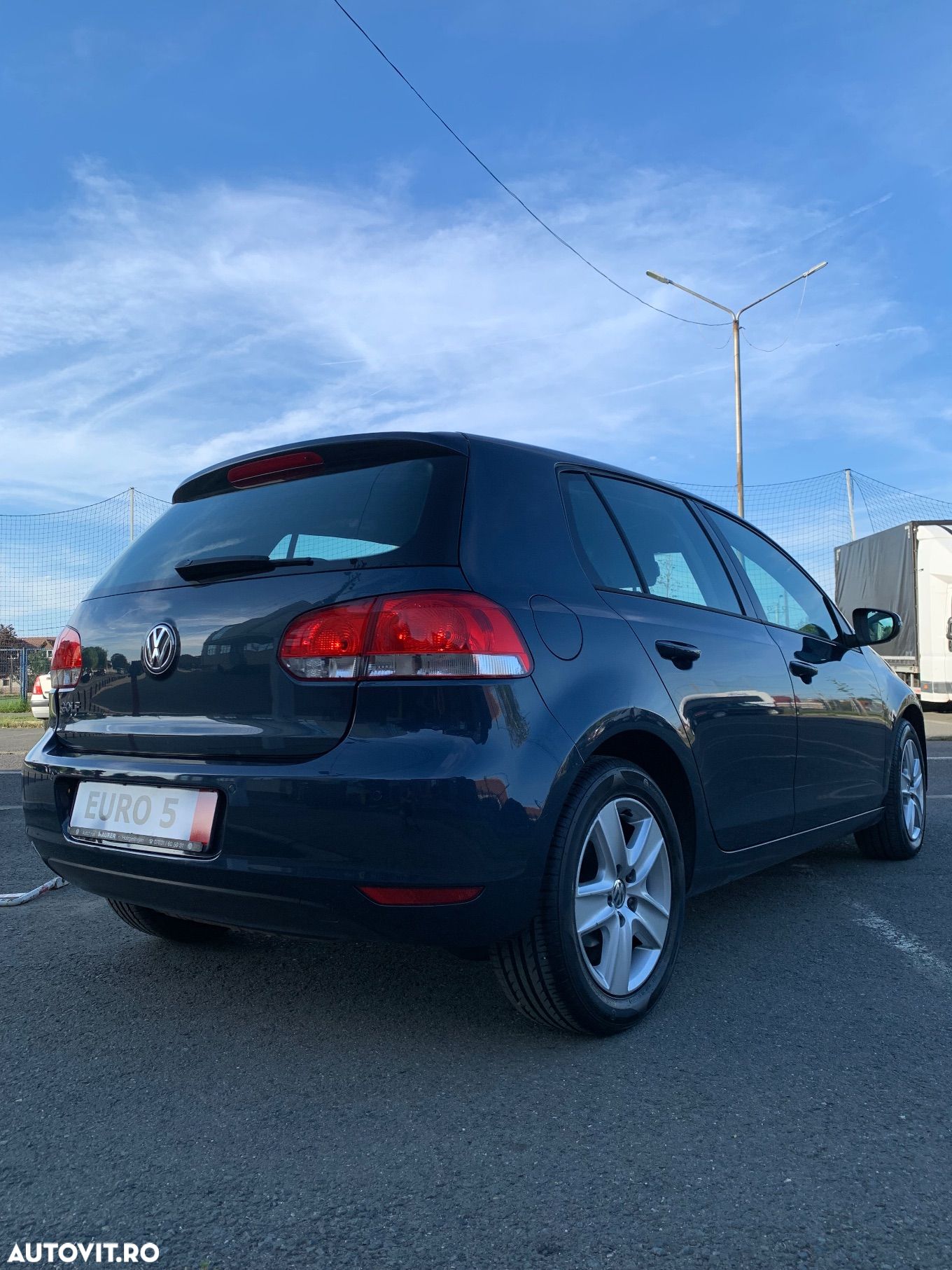 Volkswagen Golf 1.6 Comfortline - 1