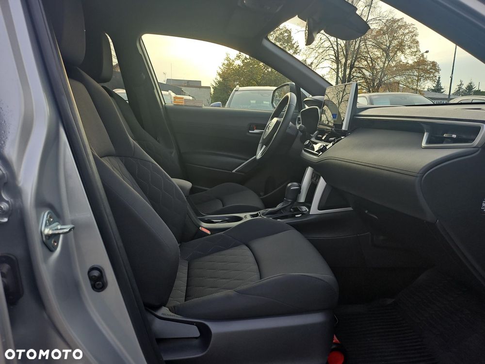 Toyota Corolla Cross - 9