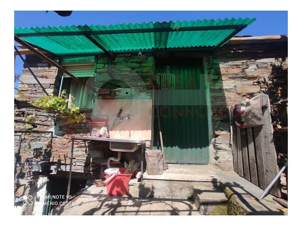 Quintinha com moradia em xisto! Casarias/Arganil. - Grande imagem: 2/22