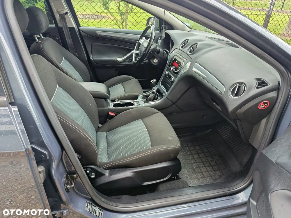 Ford Mondeo - 11