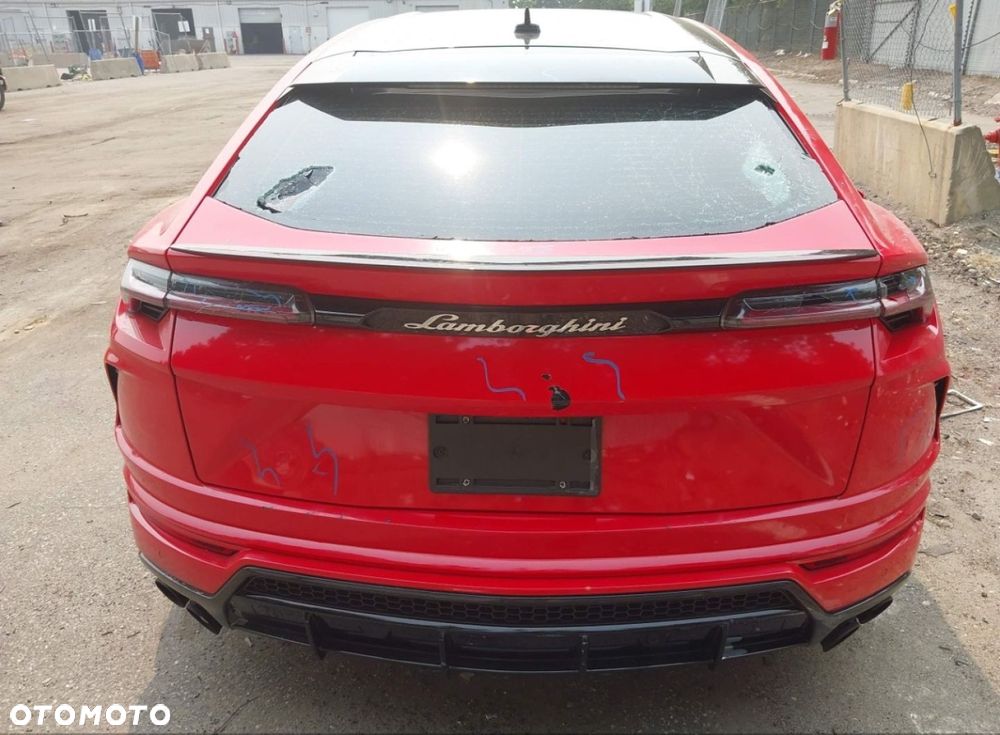 Lamborghini Urus - 6