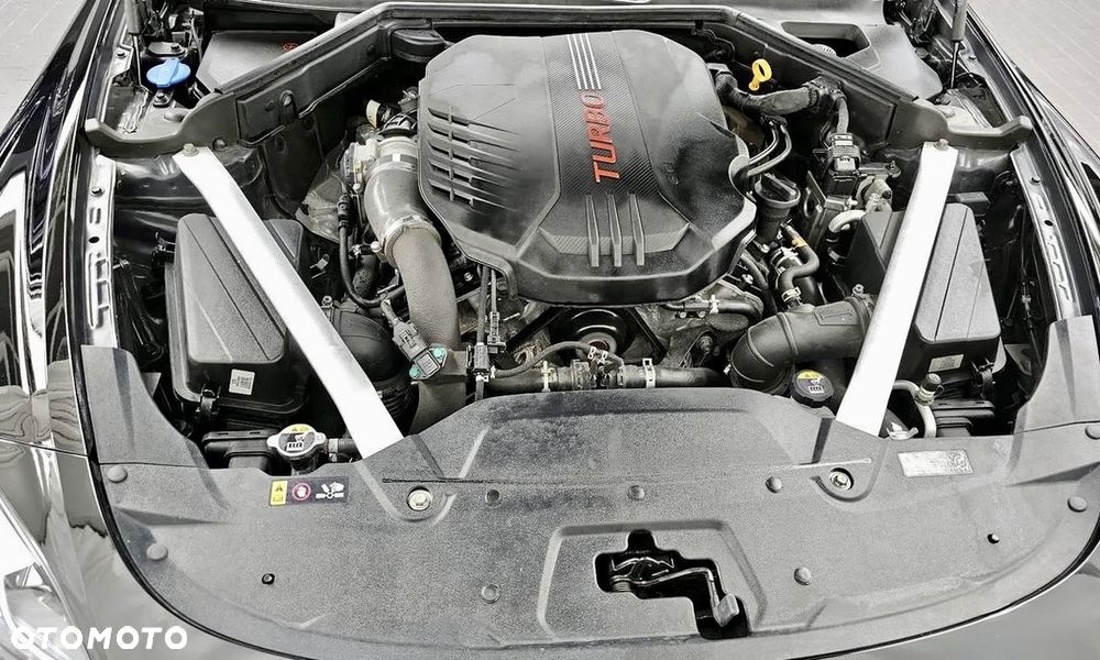 Kia Stinger - 7