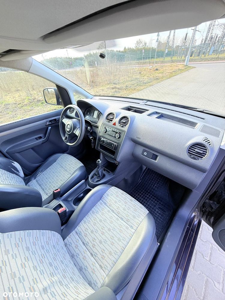 Volkswagen Caddy - 10