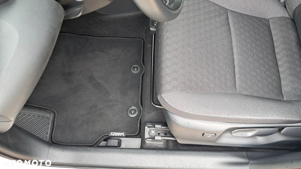 Toyota Yaris Hybrid 1.5 Comfort - 6