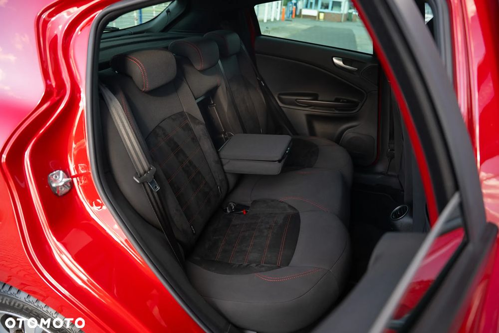 Alfa Romeo Giulietta 1.4 TB Sport - 36