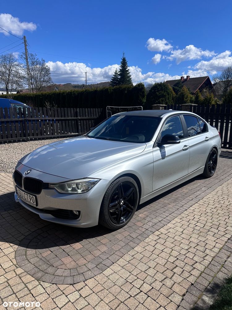 BMW Seria 3 320i Sport Line - 9