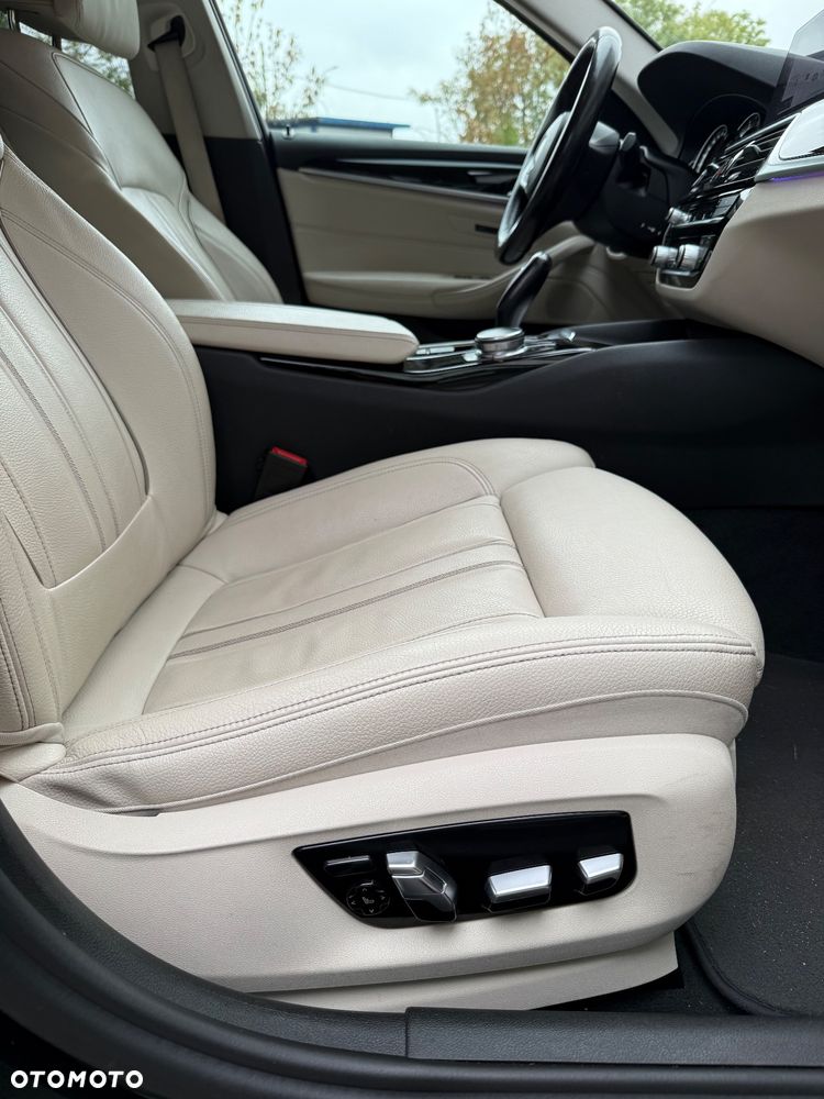 BMW Seria 5 520d Sport Line sport - 30