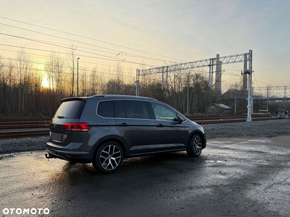 Volkswagen Touran - 5