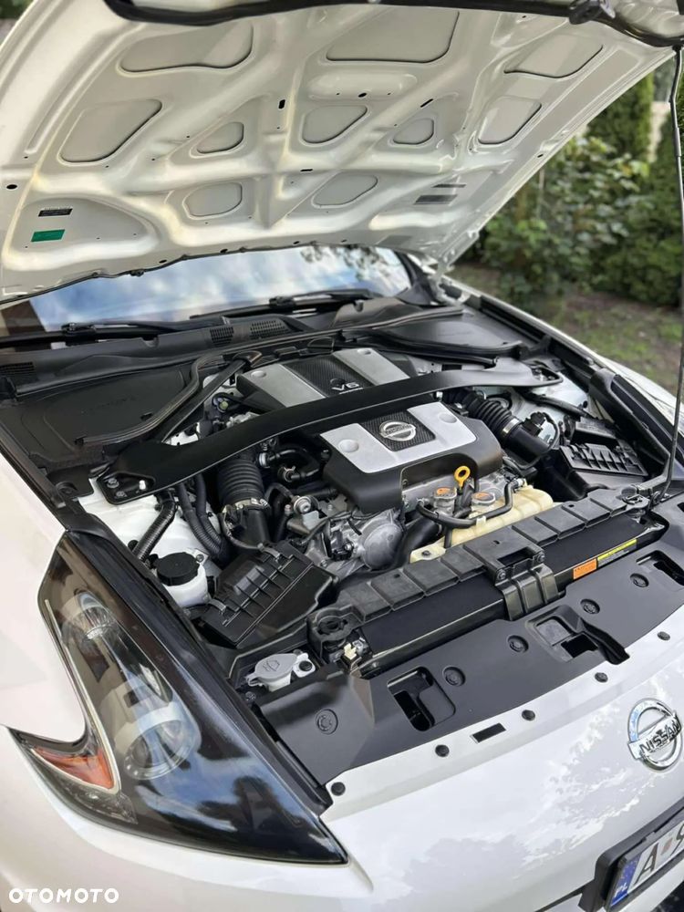 Nissan 370 Z - 21