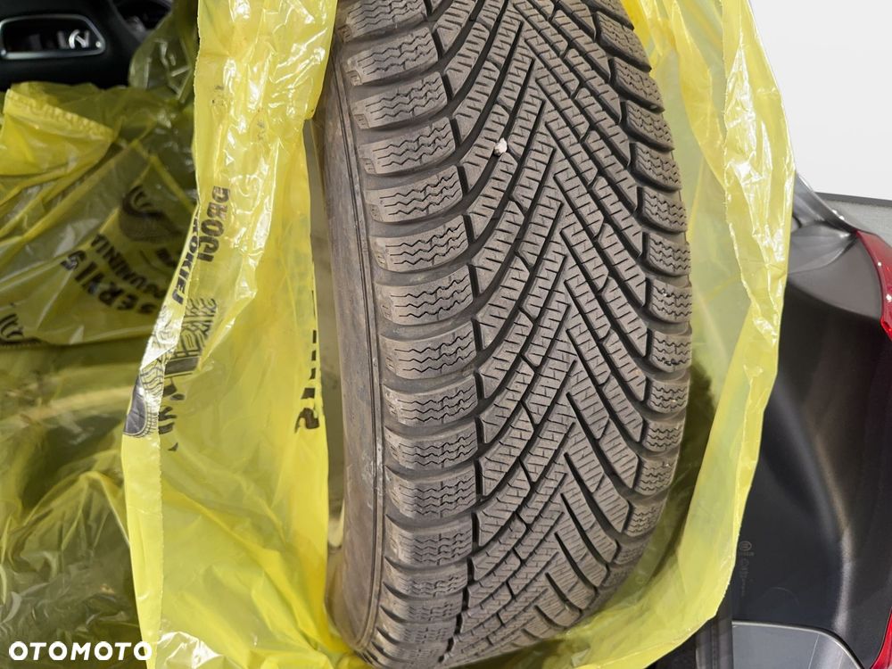 Mercedes-Benz GLA - 17