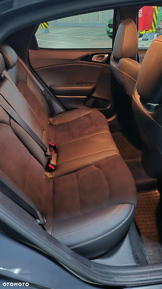 Kia XCeed 1.6 T-GDI L Business Line DCT - 14