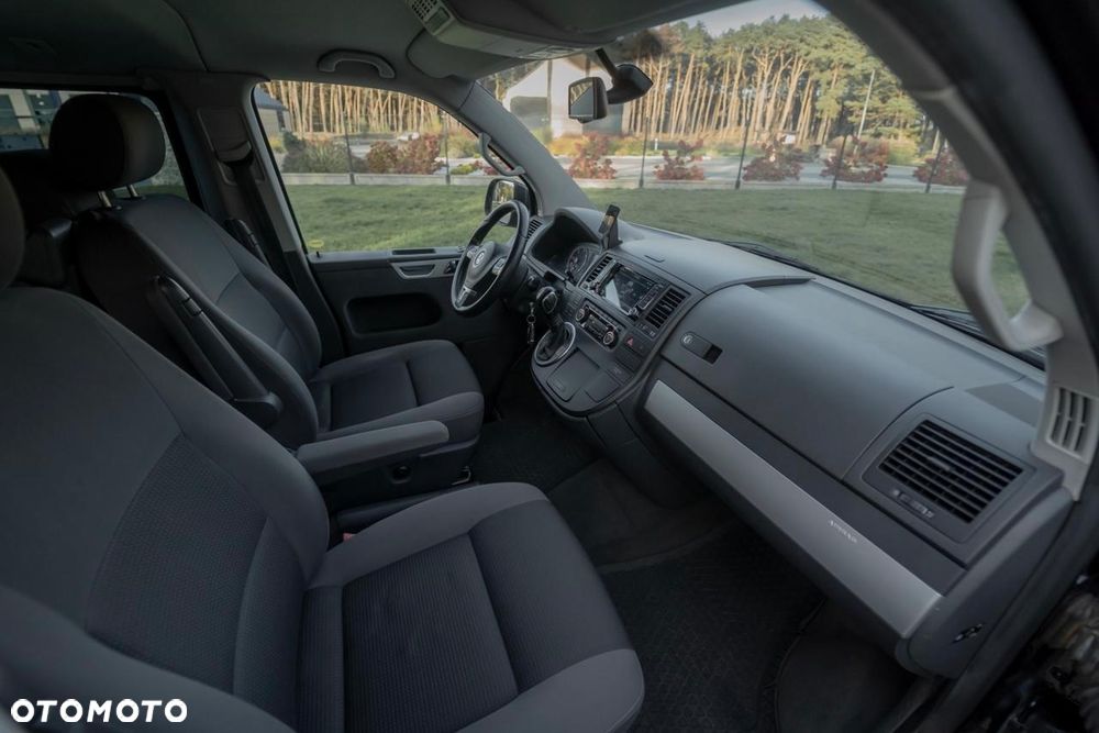 Volkswagen Multivan - 34