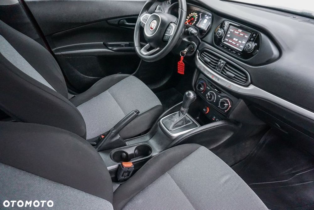 Fiat Tipo 1.6 E-Torq 16v Easy - 16