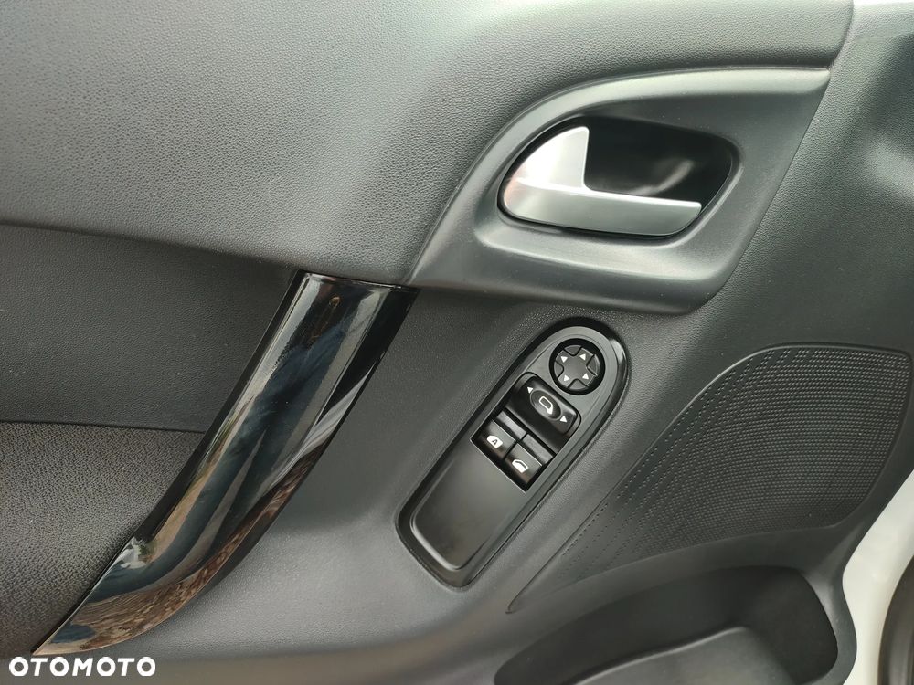 Citroën C3 Pure Tech 110 Stop&Start RED BLOCK - 17