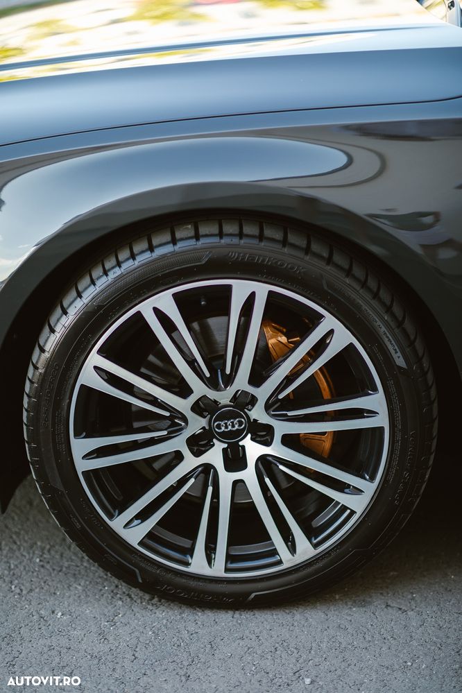 Audi A8 - 6