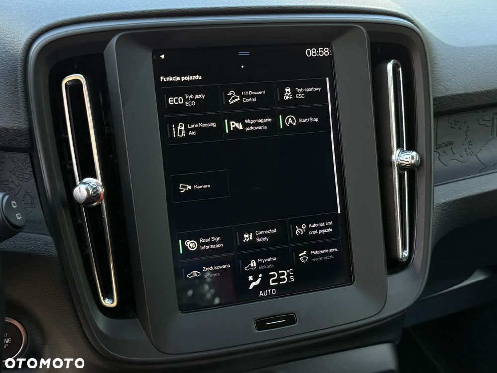 Volvo XC 40 T3 - 21