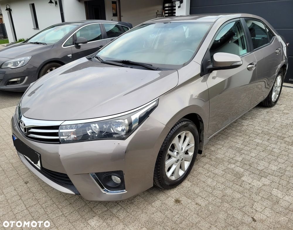 Toyota Corolla 1.6 Premium + - 3