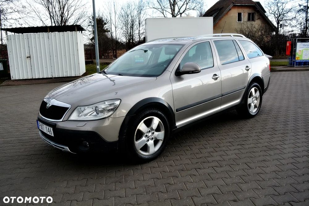 Skoda Octavia 2.0 TDI DPF 4x4 DSG Scout - 11
