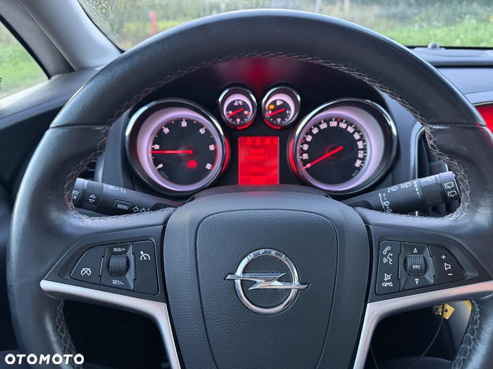 Opel Astra 1.7 CDTI Cosmo - 9