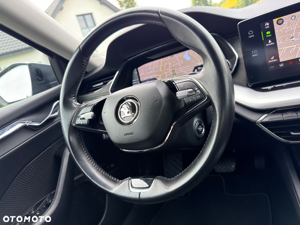 Skoda Octavia 2.0 TDI DSG Exclusive Plus - 32