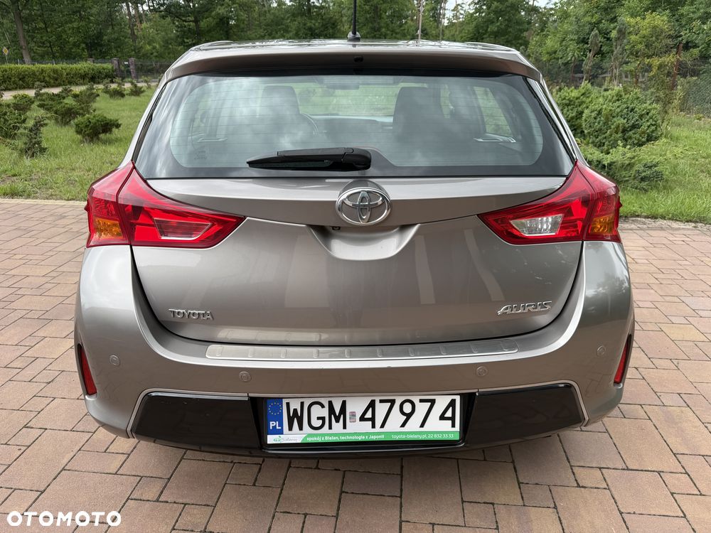 Toyota Auris 1.33 VVT-i Premium Comfort - 4