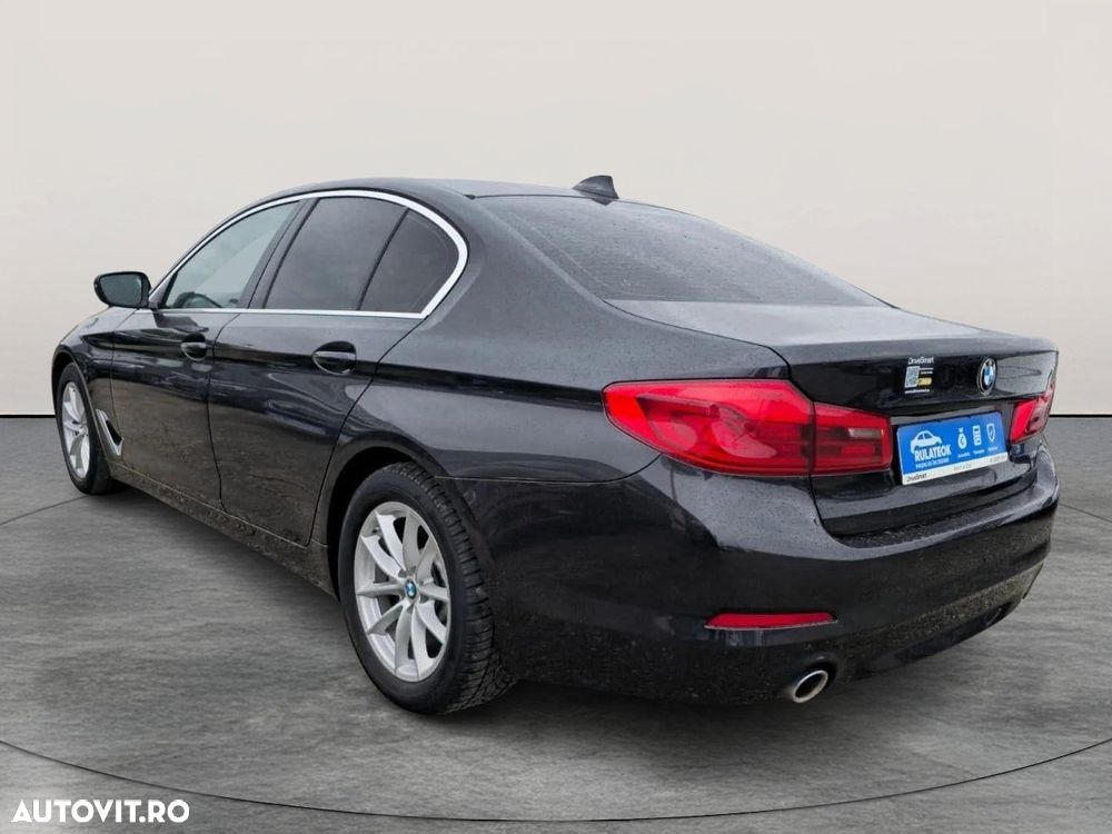 BMW Seria 5 520d AT - 2