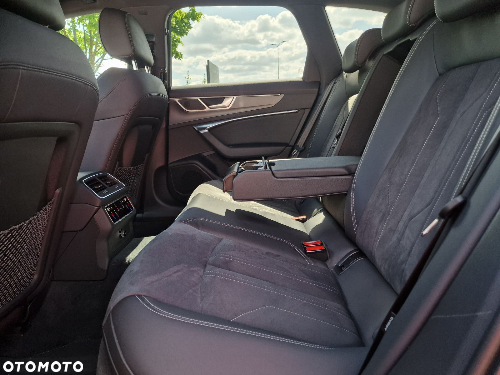 Audi A6 - 12