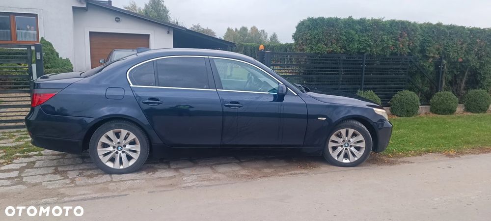 BMW 5 Series 2004 photo 3