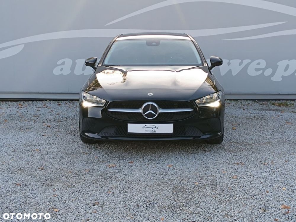Mercedes-Benz CLA 200 d Shooting Brake - 10