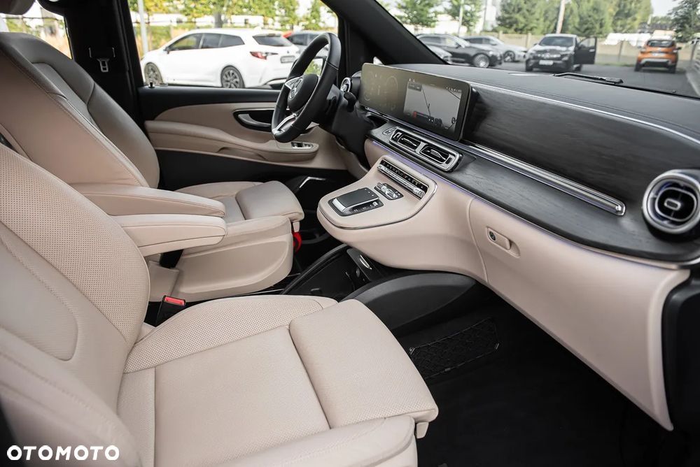 Mercedes-Benz Klasa V 300 d 4-Matic Avantgarde 9G-Tronic (ekstra d³) - 40