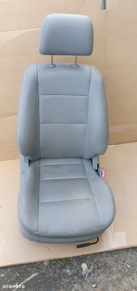 Fotel pasażera prawy przód przedni Kia Sorento I - 1