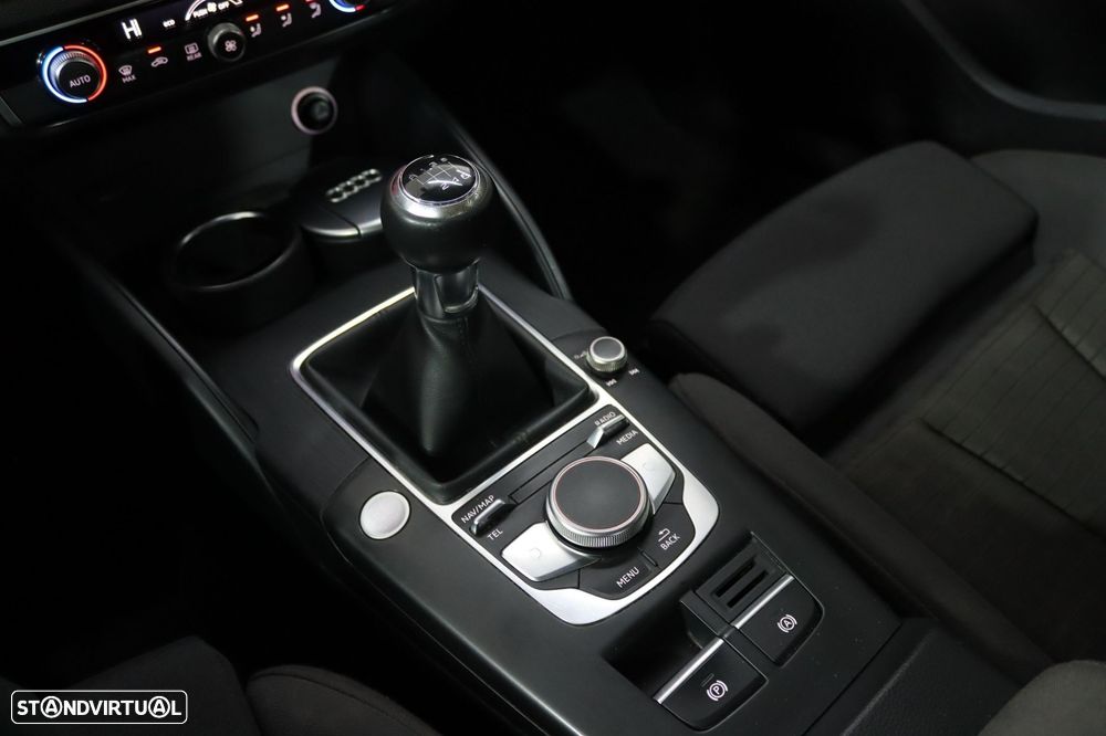 Audi A3 Sportback 1.6 TDI Sport - 8