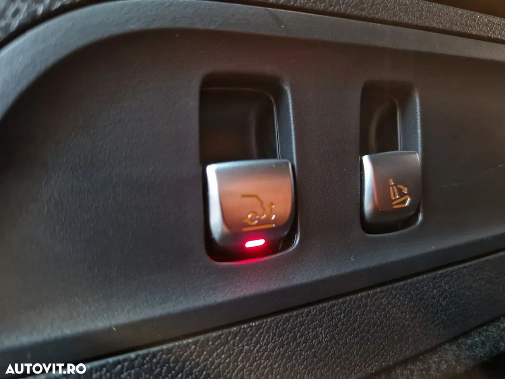 Mercedes-Benz GLC 200 4Matic 9G-TRONIC AMG Line - 35