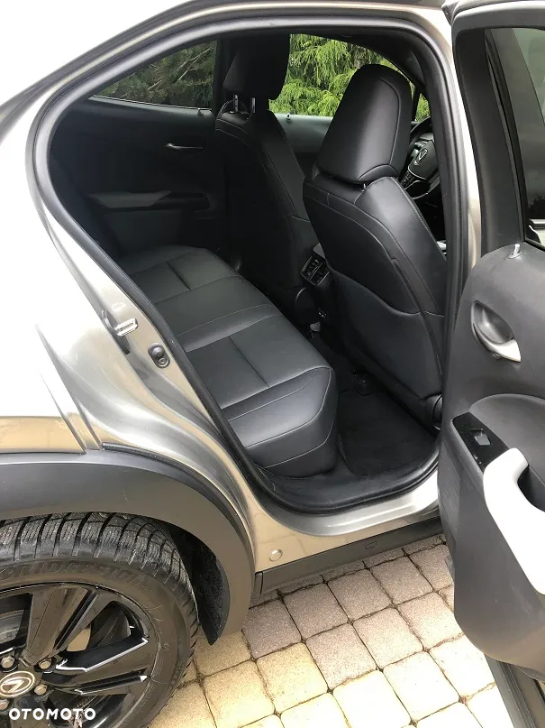 Lexus UX 200 GPF F Impression 2WD - 18