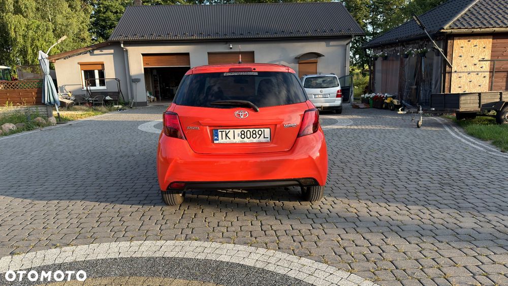 Toyota Yaris 1.33 Premium - 6