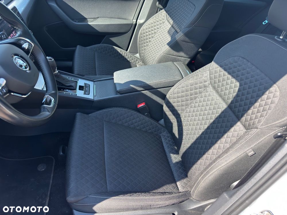 Skoda Superb 2.0 TDI Style DSG7 - 8