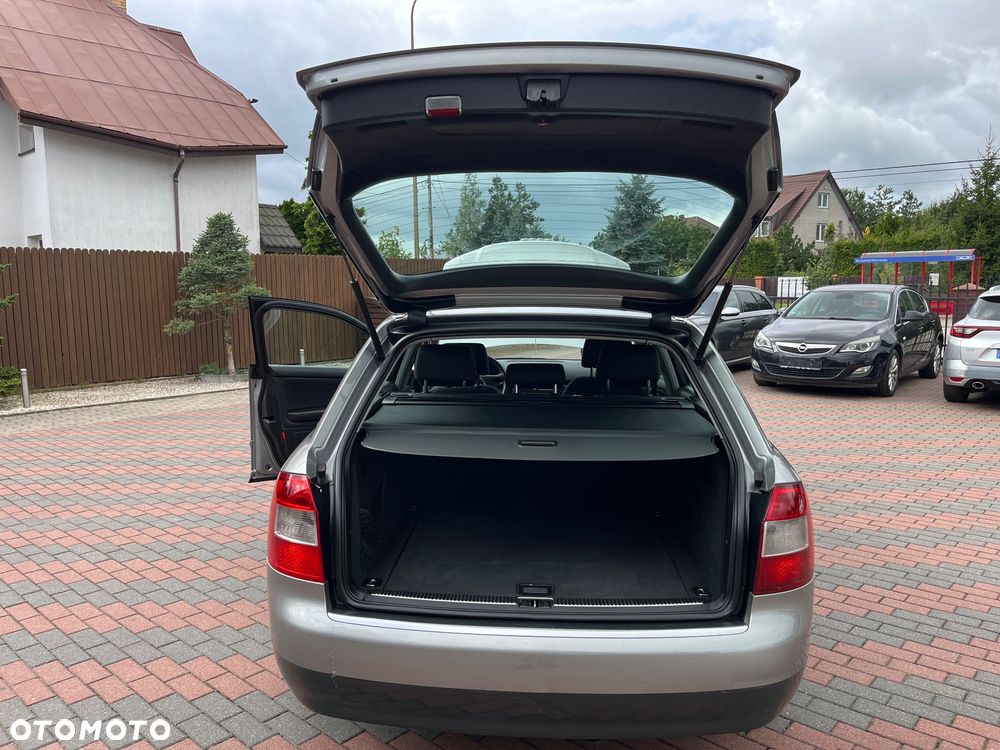 Audi A4 Avant - 22